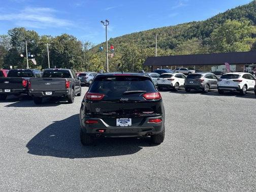 2017 Jeep Cherokee Trailhawk