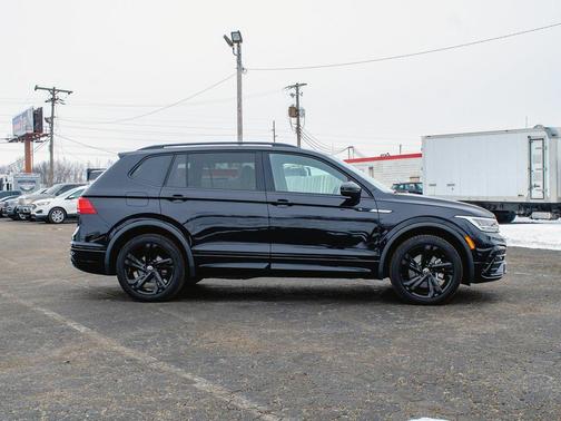 2023 Volkswagen Tiguan 2.0T SE R-Line Black 4MOTION