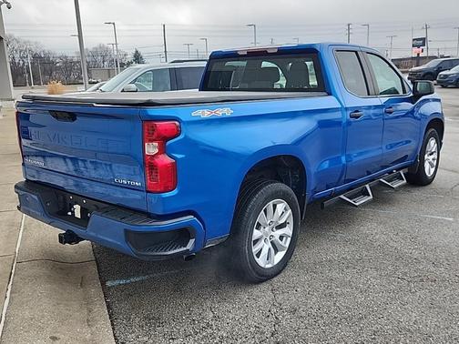 2022 Chevrolet Silverado 1500 Custom