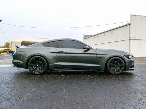 2017 Ford Mustang GT