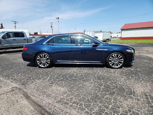 Sapphire Blue Metallic 2017 Lincoln Continental Reserve