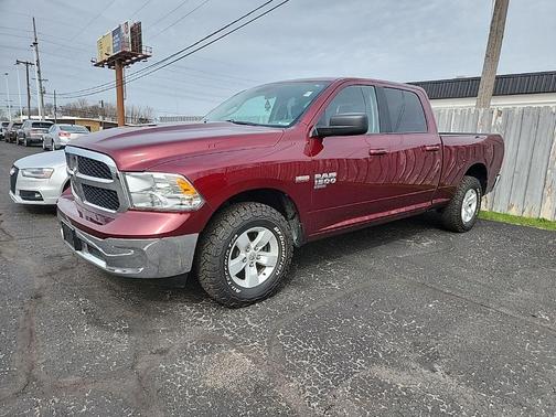 2019 RAM 1500 SLT
