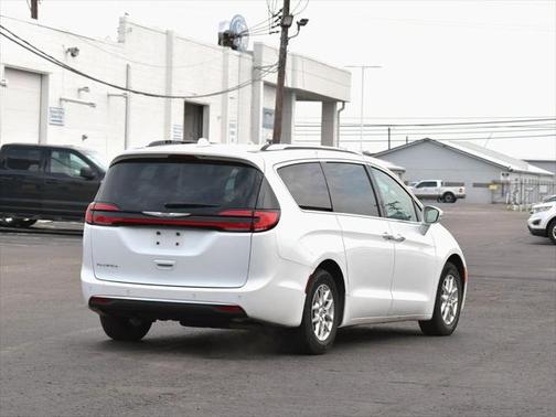 2021 Chrysler Pacifica Touring L
