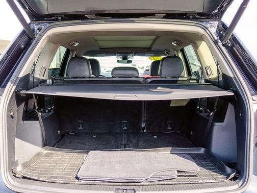 2022 Volkswagen Atlas 3.6L SEL Premium