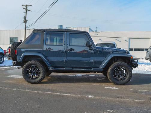 2017 Jeep Wrangler Unlimited Sahara