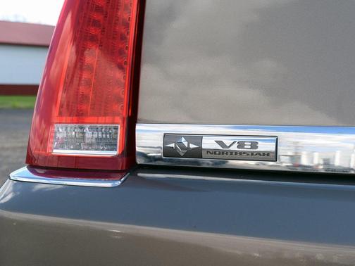 2006 Cadillac DTS Base
