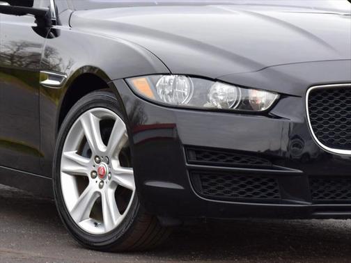 2018 Jaguar XE 25t Premium