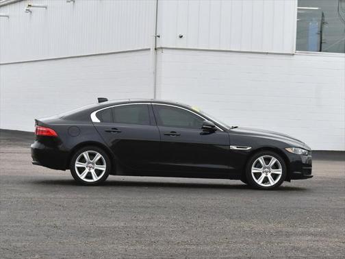 2018 Jaguar XE 25t Premium