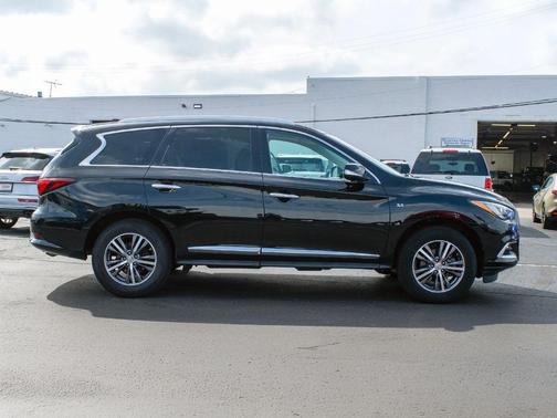 2016 INFINITI QX60 Base