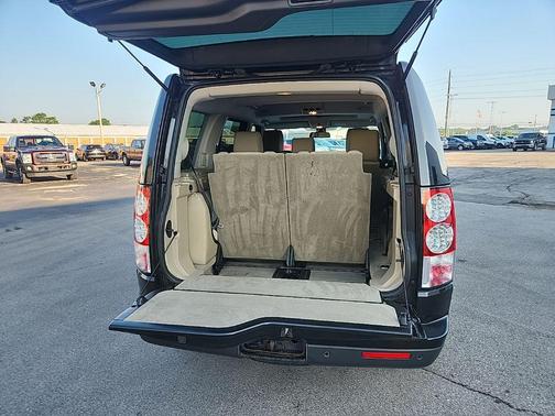 Mariana Black 2013 Land Rover LR4 Base