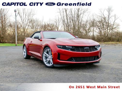 2022 Chevrolet Camaro RWD Convertible LT1