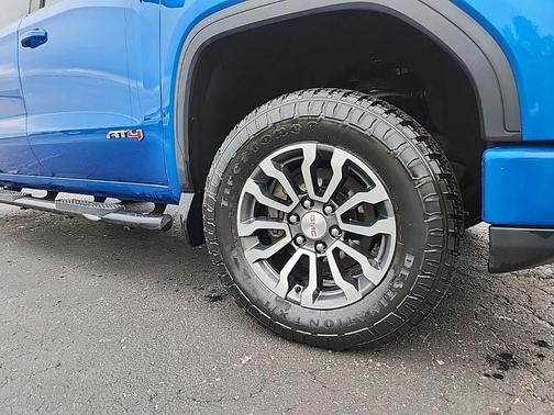 Blue Metallic 2023 GMC Sierra 1500 AT4