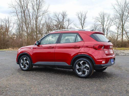 2021 Hyundai VENUE SEL