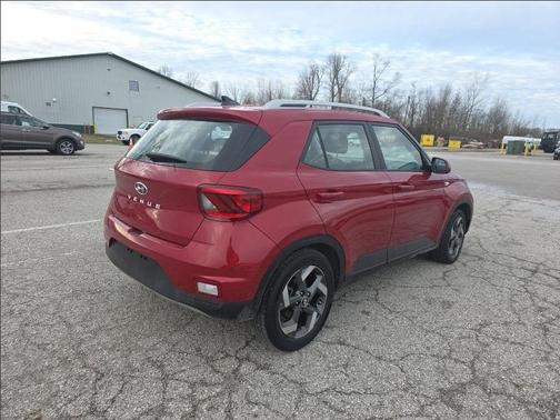 2021 Hyundai VENUE SEL