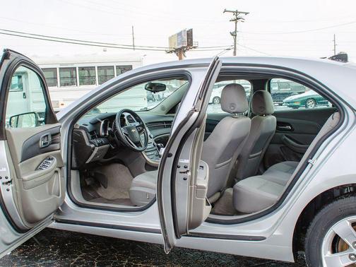 2013 Chevrolet Malibu 1LS