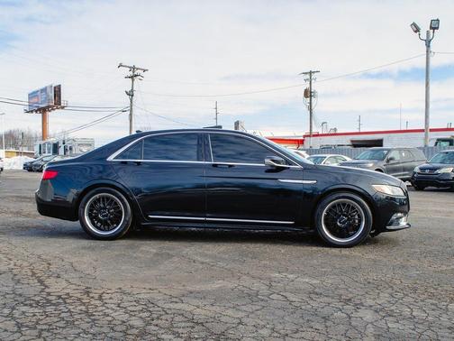2018 Lincoln Continental Select