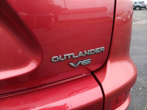 2010 Mitsubishi Outlander XLS