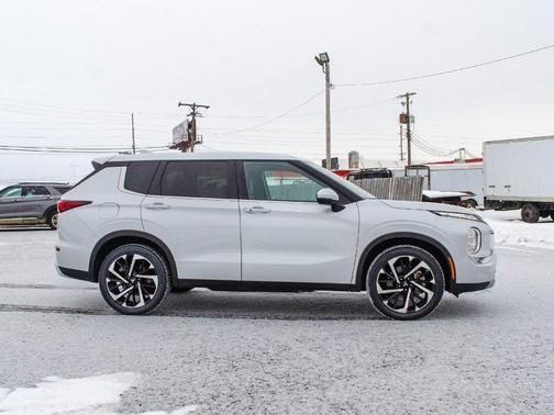 2024 Mitsubishi Outlander SE 2.5 2WD