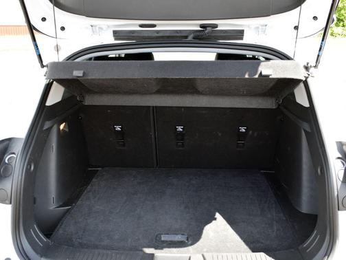 Summit White 2025 Chevrolet Trax LT