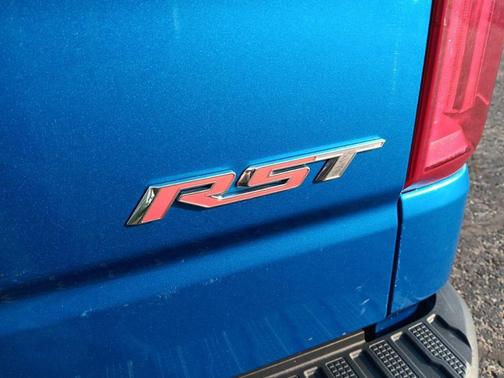 Glacier Blue Metallic 2022 Chevrolet Silverado 1500 RST