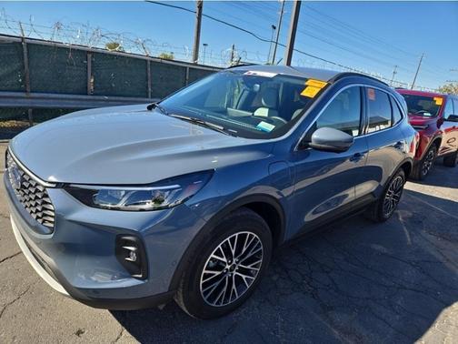 2023 Ford Escape PHEV SE