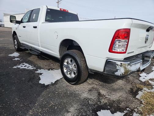 2024 RAM 3500 Big Horn Crew Cab 4x4 8' Box