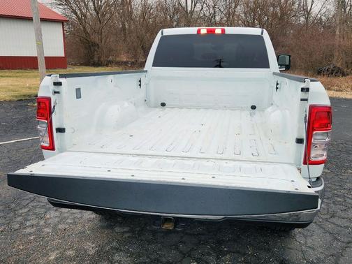 2024 RAM 3500 Big Horn Crew Cab 4x4 8' Box