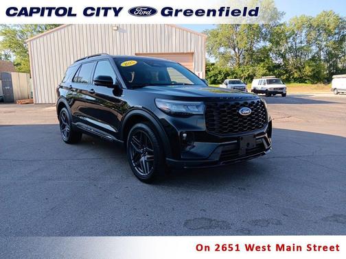 Black Metallic 2025 Ford Explorer ST-Line
