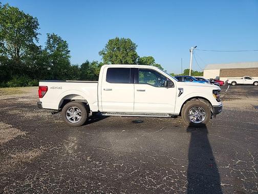 Oxford White 2024 Ford F-150 XLT