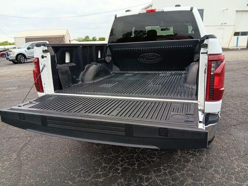 Oxford White 2024 Ford F-150 XLT