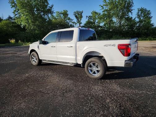 Oxford White 2024 Ford F-150 XLT