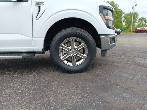 Oxford White 2024 Ford F-150 XLT