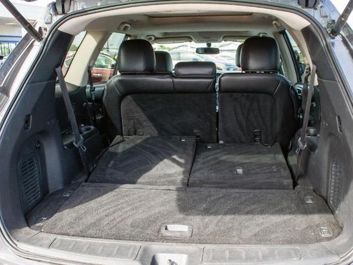 2017 Nissan Pathfinder SL
