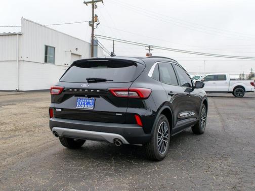 2024 Ford Escape PHEV SE