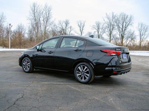 2022 Nissan Versa 1.6 SV