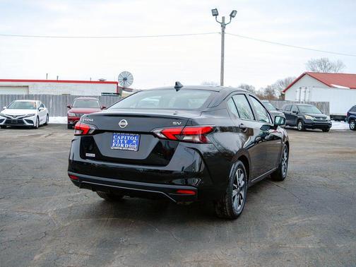 2022 Nissan Versa 1.6 SV