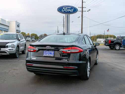 2019 Ford Fusion Hybrid SE