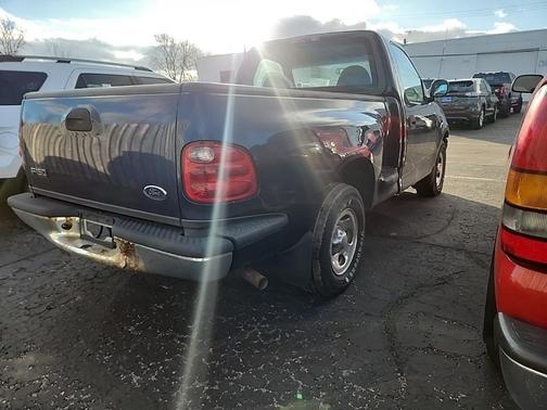 2003 Ford F-150 XL Flareside