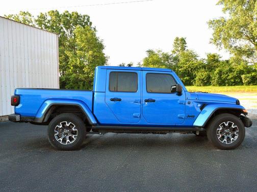 2024 Jeep Gladiator Nighthawk