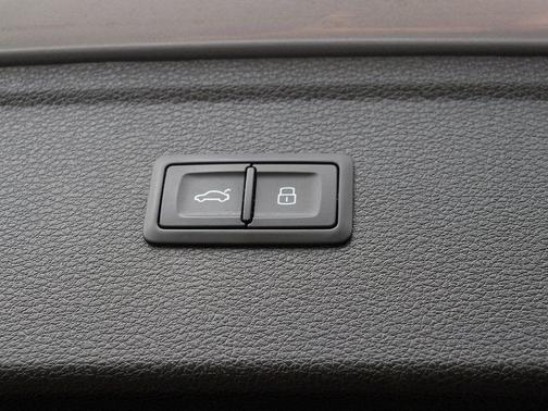 2022 Audi SQ5 3.0T Premium Plus