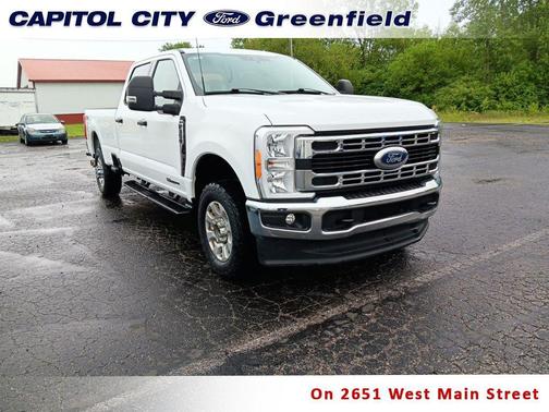 Oxford White 2023 Ford F-350 XLT