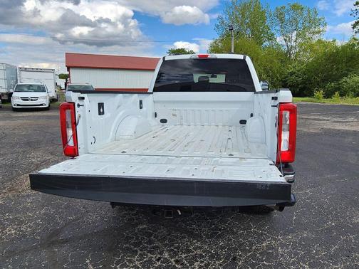 Oxford White 2023 Ford F-250 XLT