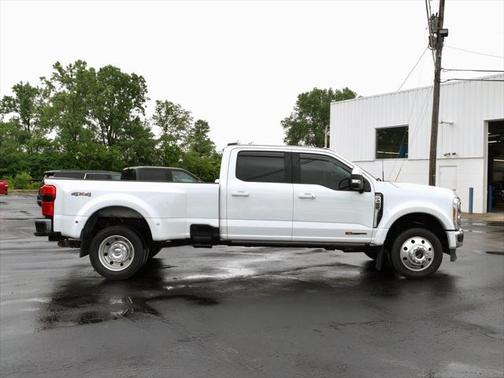 2023 Ford F-450 Lariat