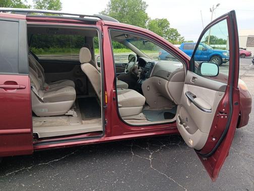 Salsa Red Pearl 2008 Toyota Sienna CE