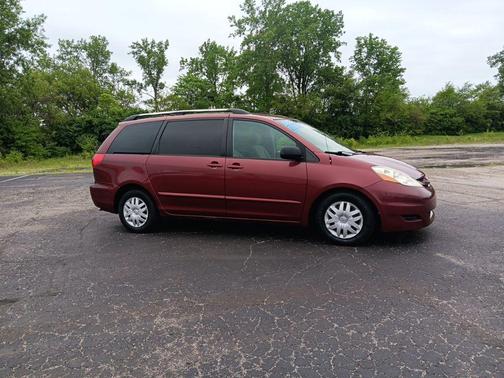 Salsa Red Pearl 2008 Toyota Sienna CE