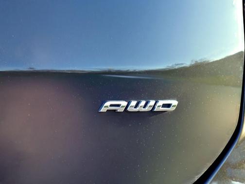 Forged Green Metallic 2023 Ford Edge SEL