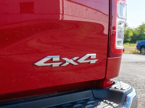 2024 RAM 3500 Big Horn Crew Cab 4x4 8' Box