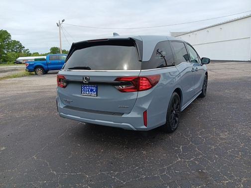 Sonic Gray Pearl 2025 Honda Odyssey Sport-L
