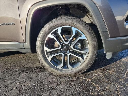 Granite Crystal Metallic Clearcoat 2022 Jeep Compass Limited