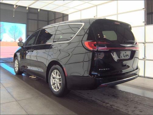 2025 Chrysler Pacifica L